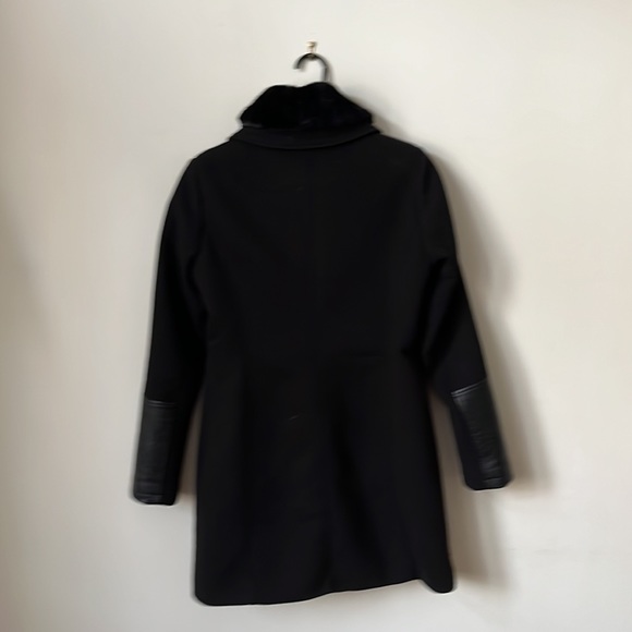 BEDO Small Black coat, authentic fur collar for added warmth - Picture 3 of 4